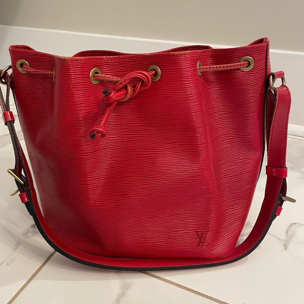 Louis Vuitton Epi Petit Noe Castillan Red Bucket Bag